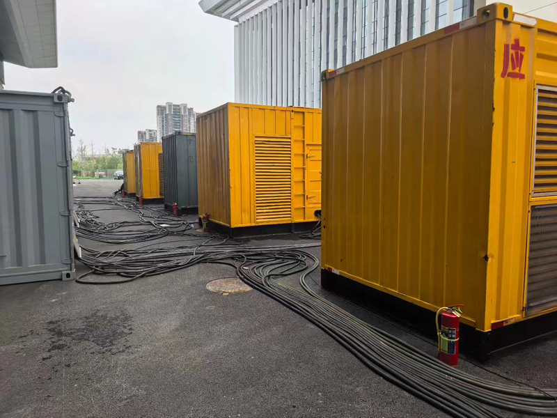 南郊不同季节柴油发电机组保养有哪些注意事项?